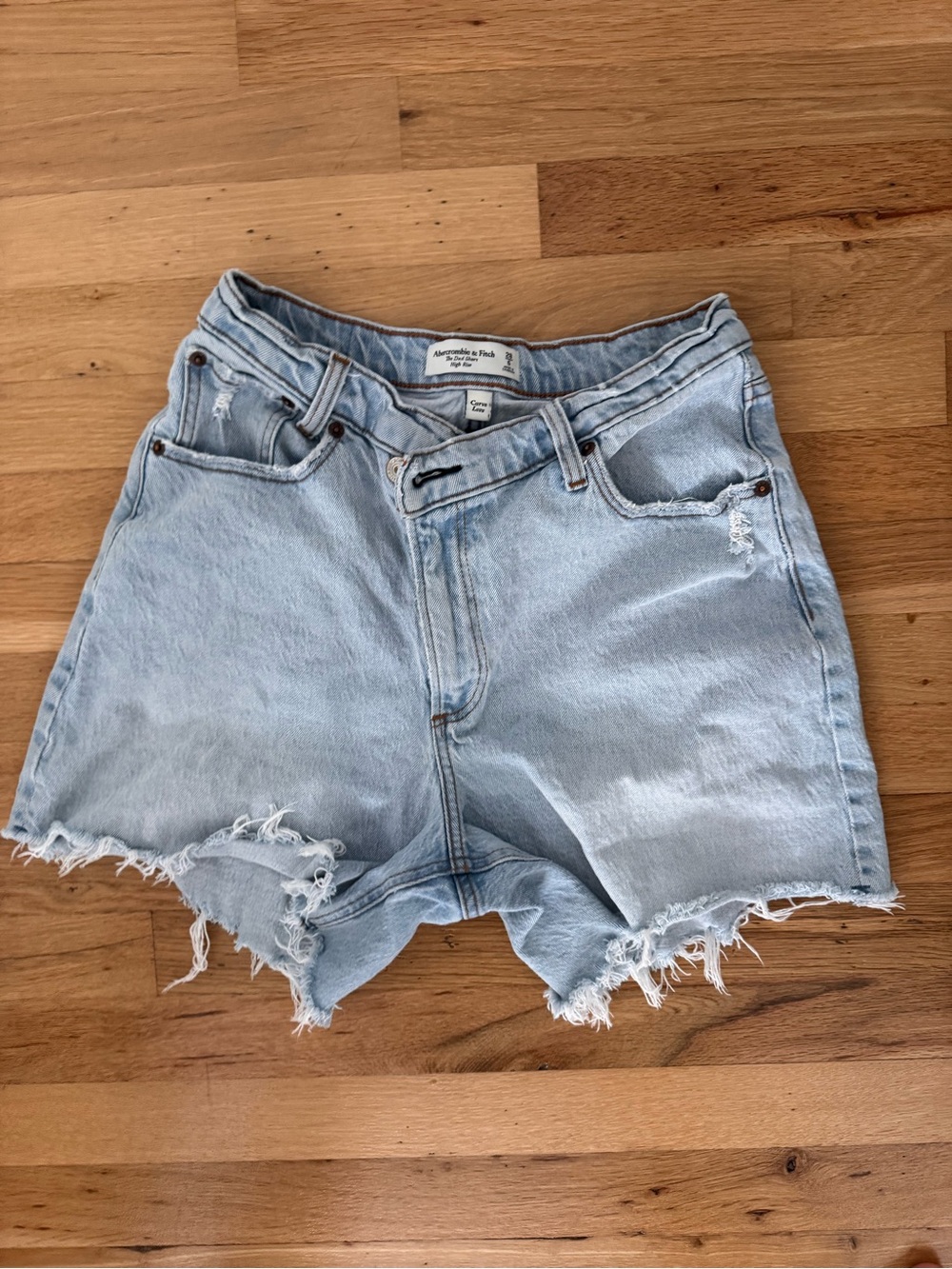 Abercrombie & Fitch Light Blue High-Rise Dad Short Jeans